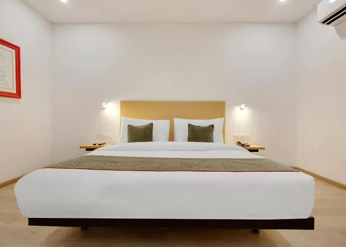 Deluxe Queen Room